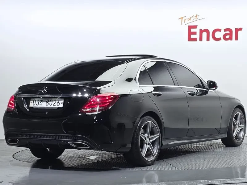 Mercedes-Benz C 200 W205 C200 Amg Lineс, снимка 2 - Автомобили и джипове - 55185637