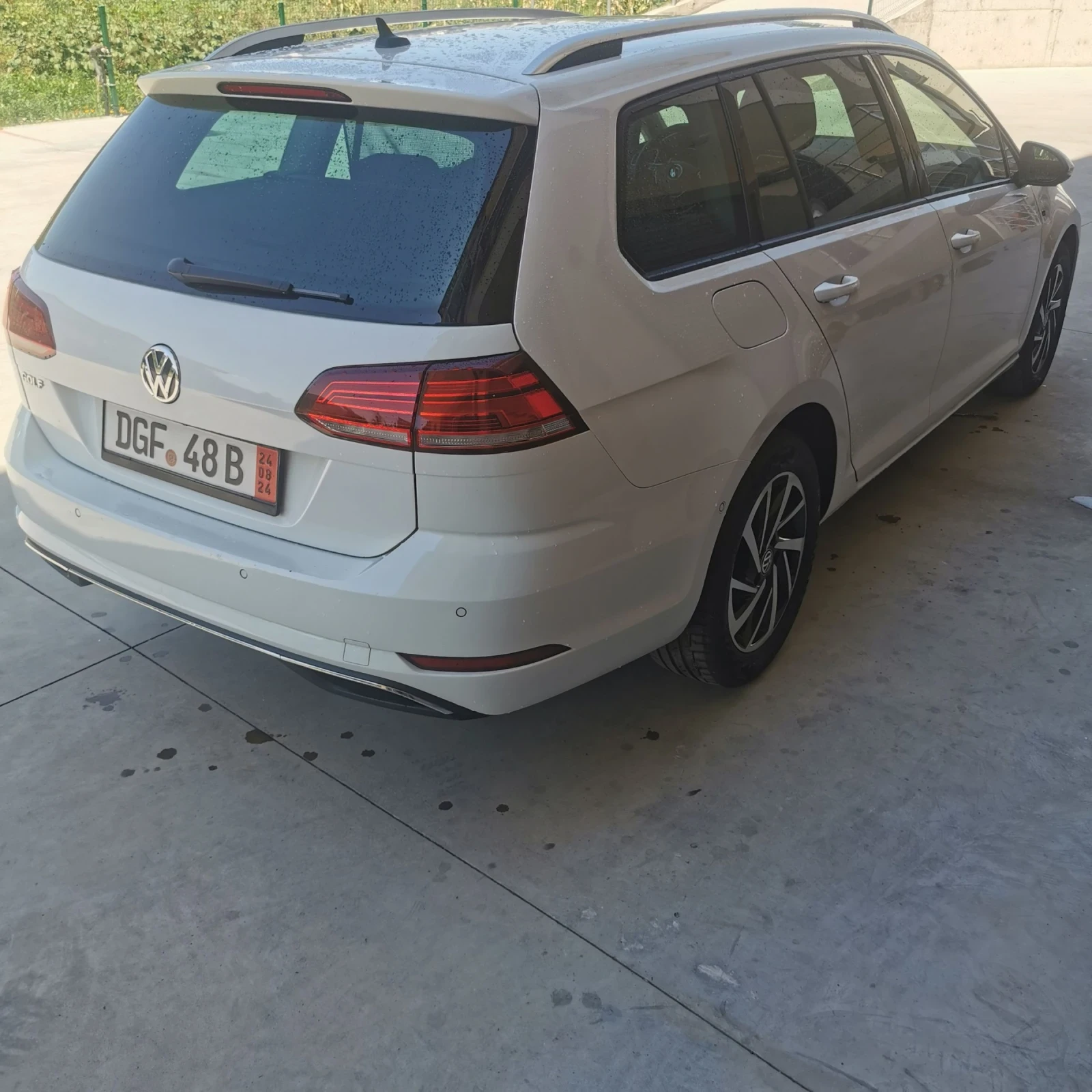 VW Golf Variant 1.6 tdi  - изображение 2