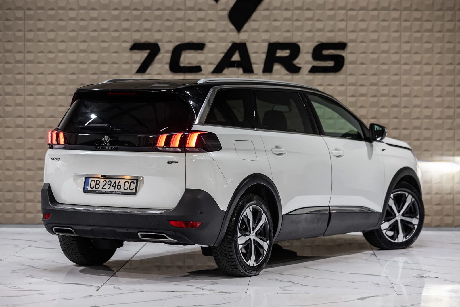 Peugeot 5008 * GT * АДАПТИВЕН КРУИЗ * 7 МЕСТА *  - изображение 6