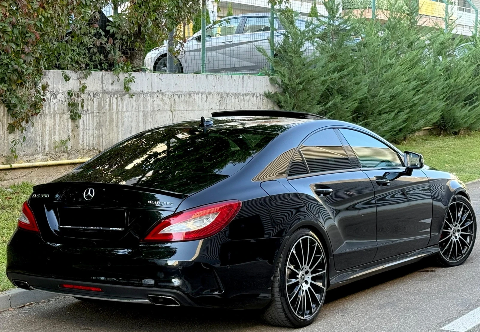 Mercedes-Benz CLS 350 * 360* AMG* DISTRONIC* H&K* FULL BLACK* 9G*  - изображение 7