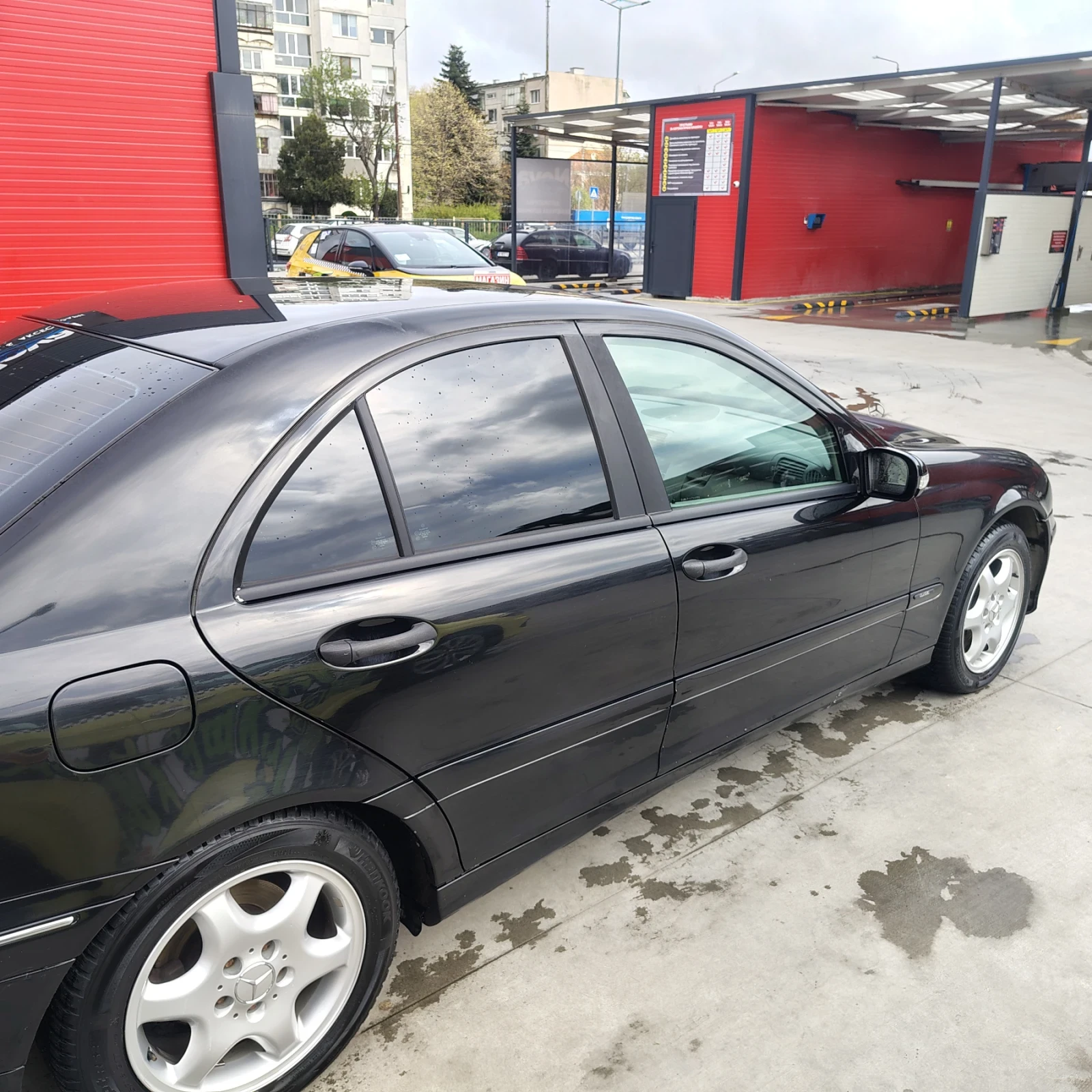 Mercedes-Benz C 200  - изображение 4