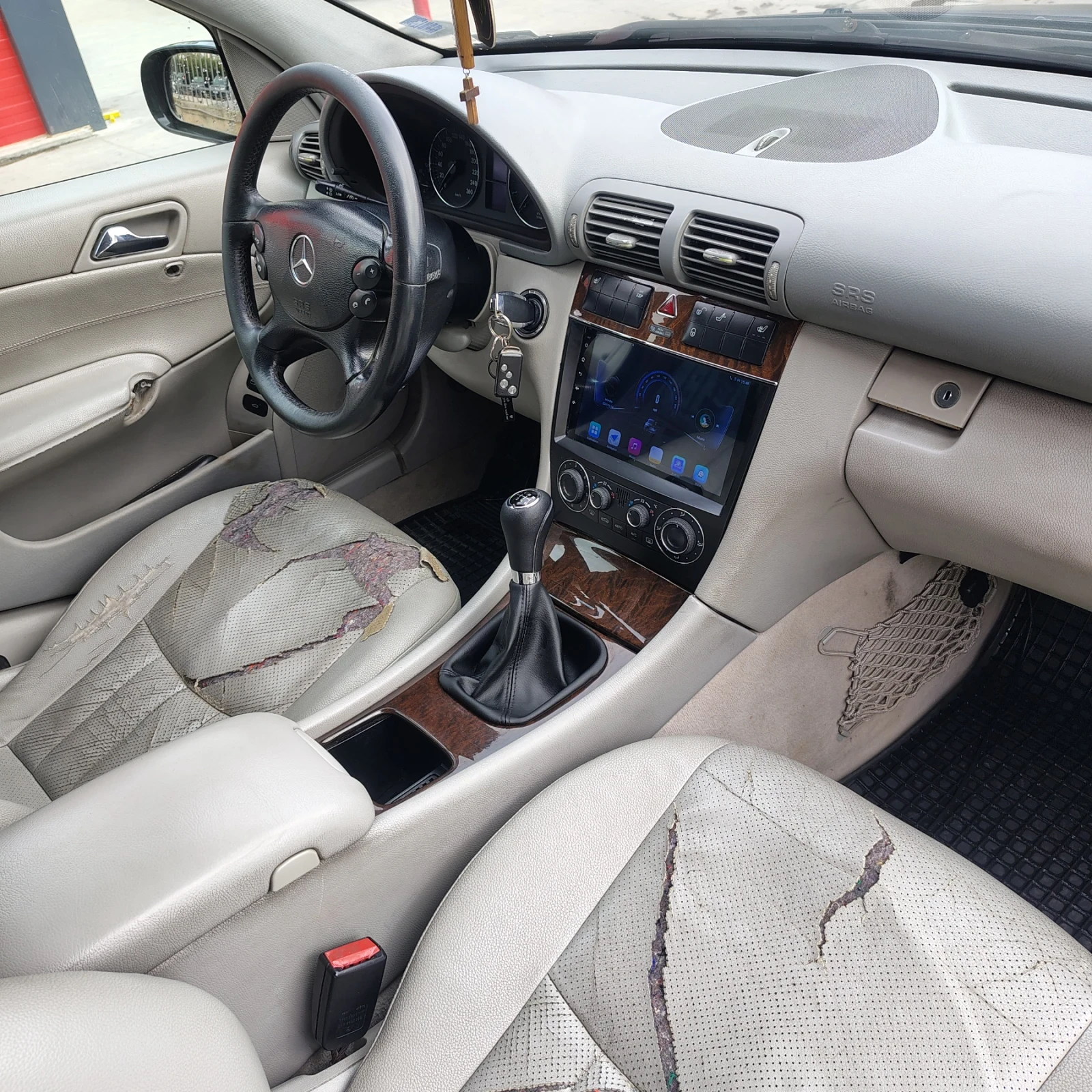 Mercedes-Benz C 200  - изображение 8