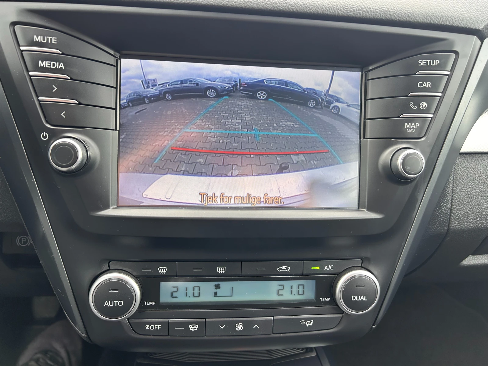 Toyota Avensis 1.6D-4D NAVI/KAMERA EURO 6 | Mobile.bg � ����������� 13