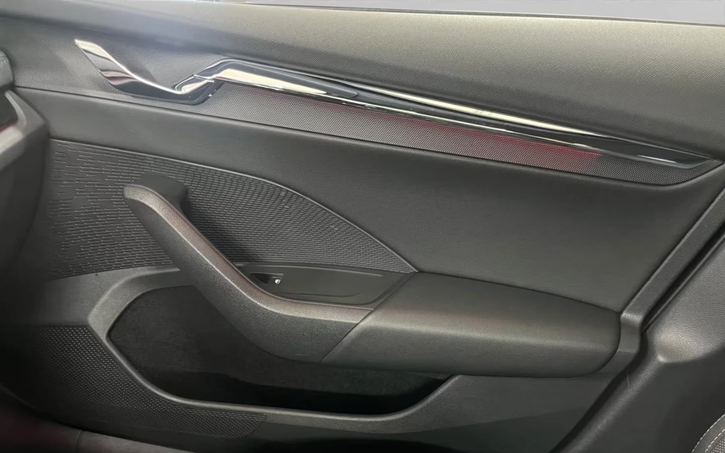 Skoda Octavia COMBI/1.4/STYLE/LED/204HP/CAYPLAY/CAM/118D | Mobile.bg   14