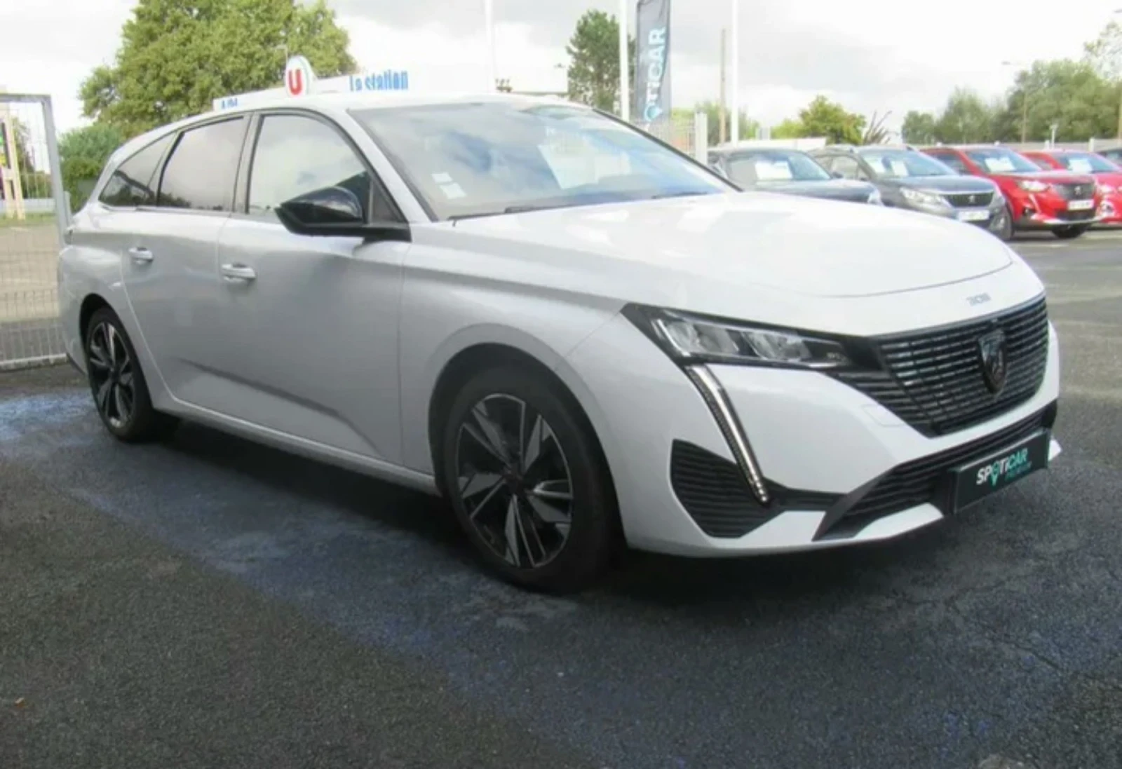 Peugeot 308 1.5BlueHdi EAT8 ALLURE - изображение 3