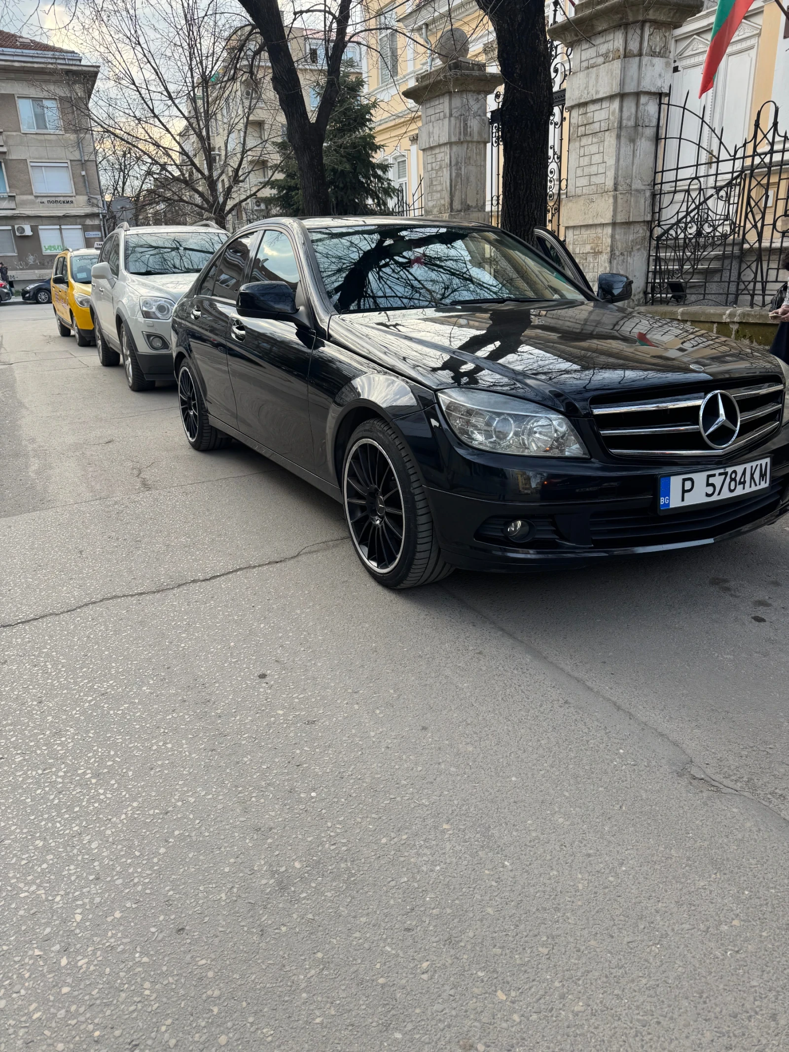 Mercedes-Benz C 220, снимка 2 - Автомобили и джипове - 53006033