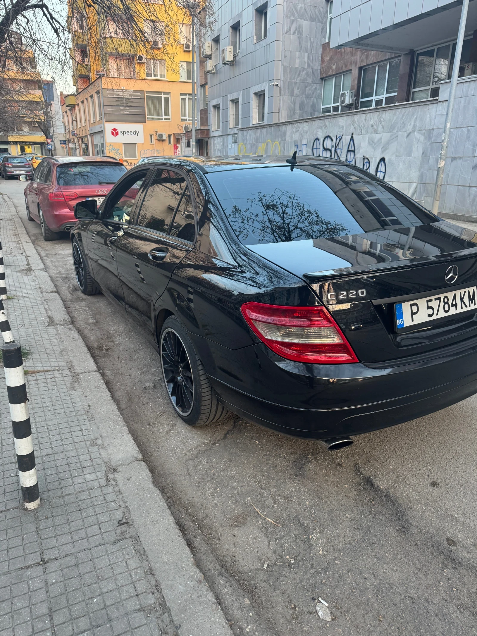 Mercedes-Benz C 220, снимка 3 - Автомобили и джипове - 53006033