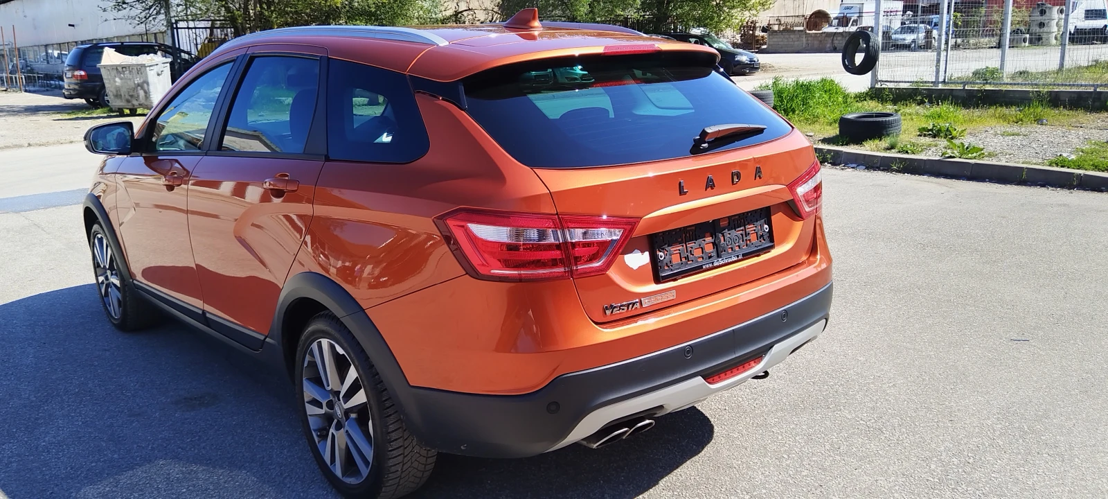 Lada Vesta 1.6i * АВТОМАТ* CROSS* FULL, снимка 4 - Автомобили и джипове - 54326163