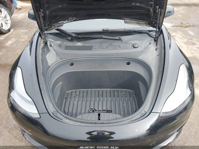 Tesla Model 3 Rear-Wheel Drive, снимка 10 - Автомобили и джипове - 54419089
