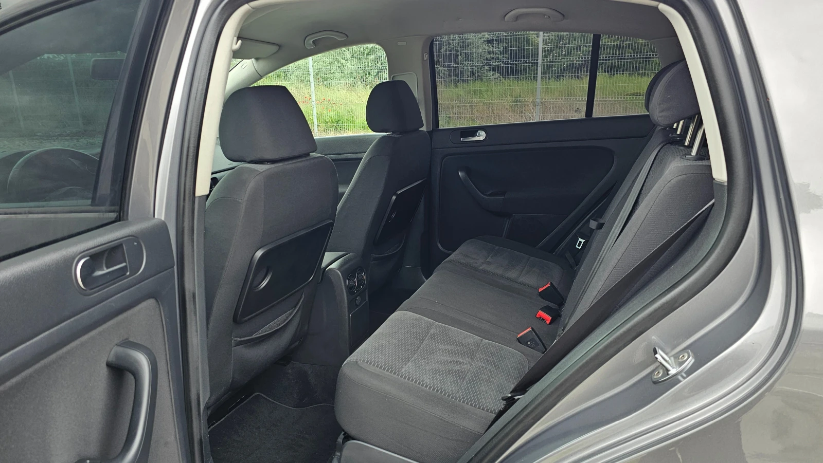 VW Golf Plus 1.6TDI NAVI , снимка 10 - Автомобили и джипове - 54642500