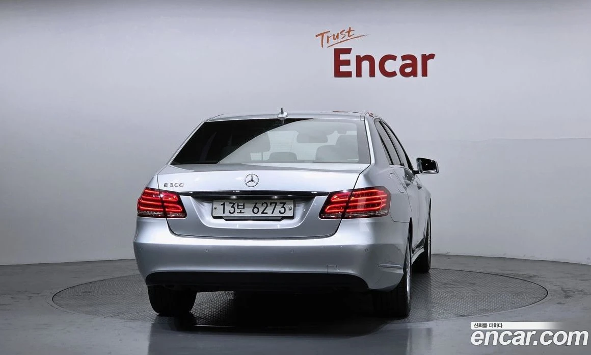 Mercedes-Benz E 300 E300 Elegance, снимка 4 - Автомобили и джипове - 55685042