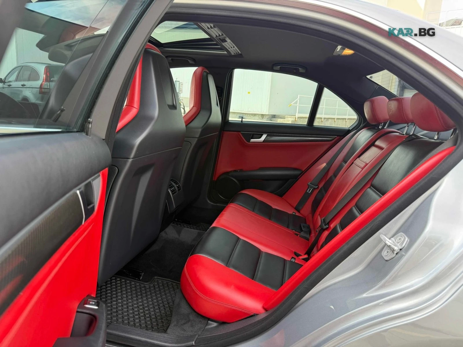 Mercedes-Benz C 63 AMG KEYLESS* ПОДГРЕВ* КАМЕРА, снимка 16 - Автомобили и джипове - 55722607