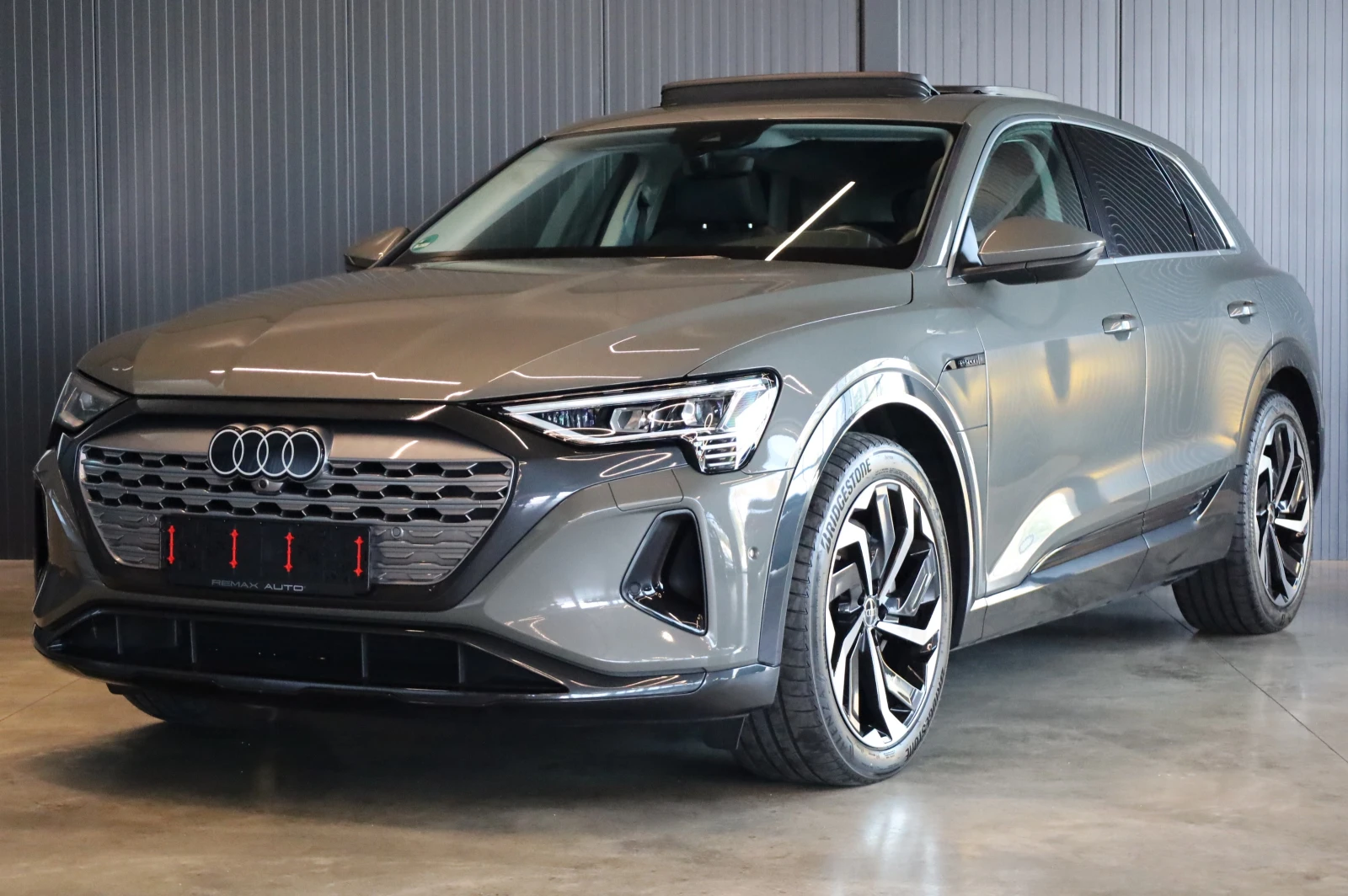 Audi E-Tron Q8 E-tron 50* 2XS-LINE* FACELIFT* QUATTRO* B&O* , снимка 3 - Автомобили и джипове - 56019767