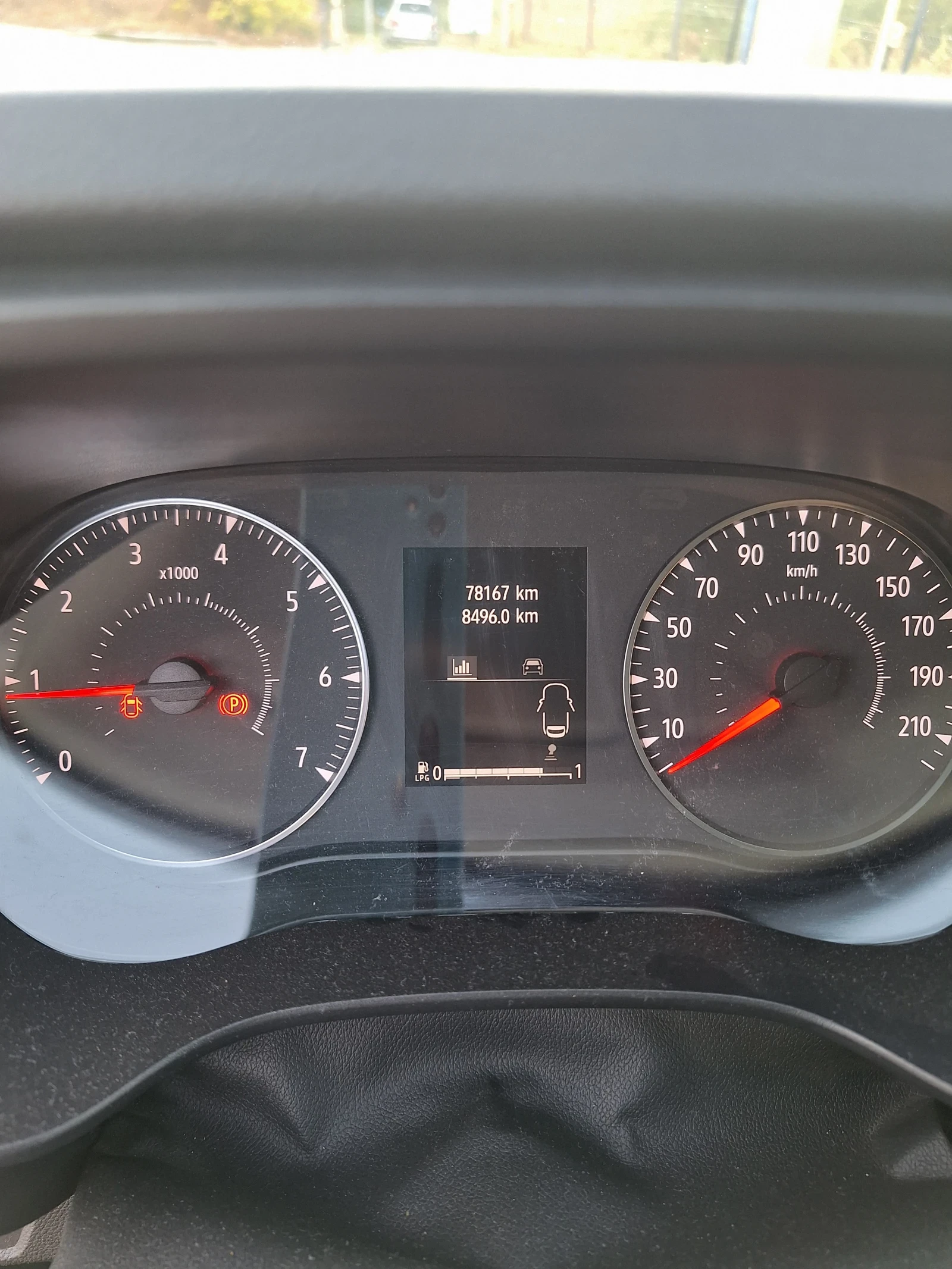 Dacia Logan 1.0 TCe LPG (2022)   78 000 км, В Гаранция, снимка 7 - Автомобили и джипове - 56120409