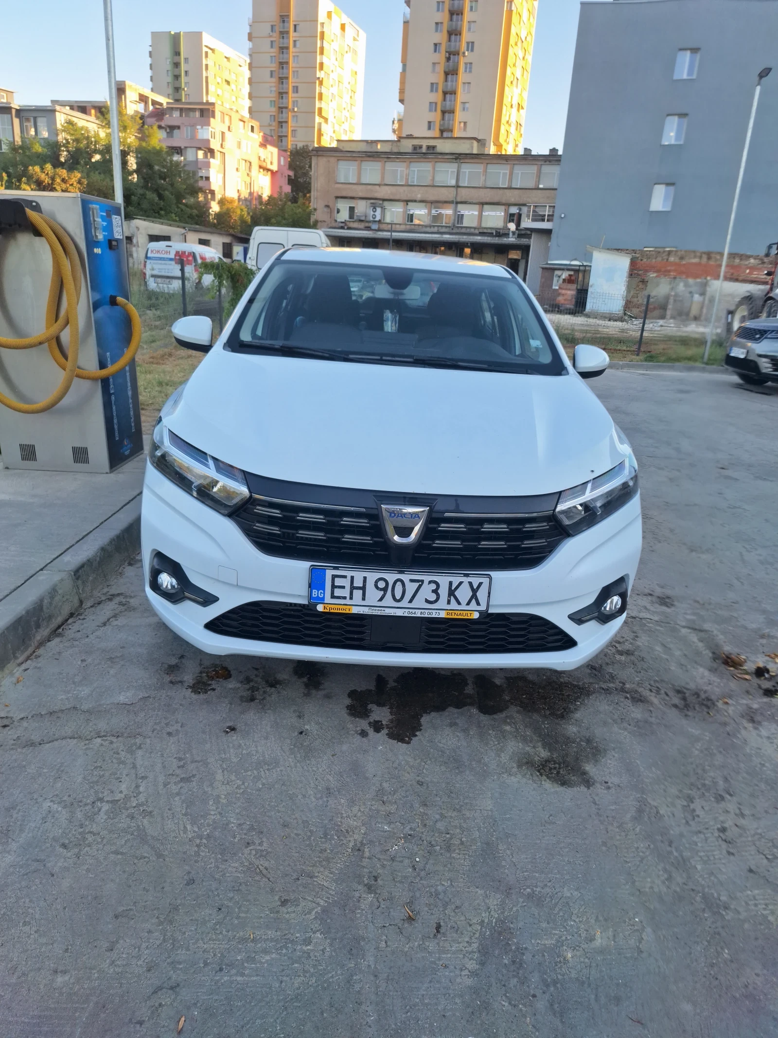 Dacia Logan 1.0 TCe LPG (2022)   78 000 км, В Гаранция, снимка 2 - Автомобили и джипове - 56120409