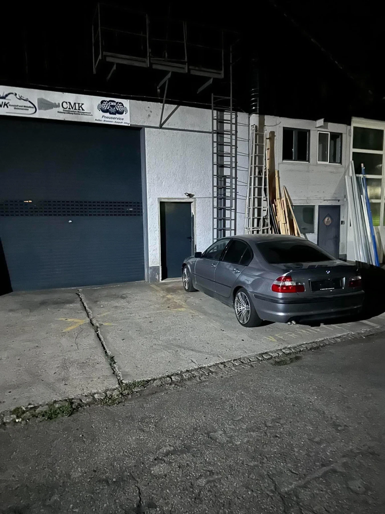 BMW 330 330d - M packet - SWISS - 204ps, снимка 8 - Автомобили и джипове - 56231265