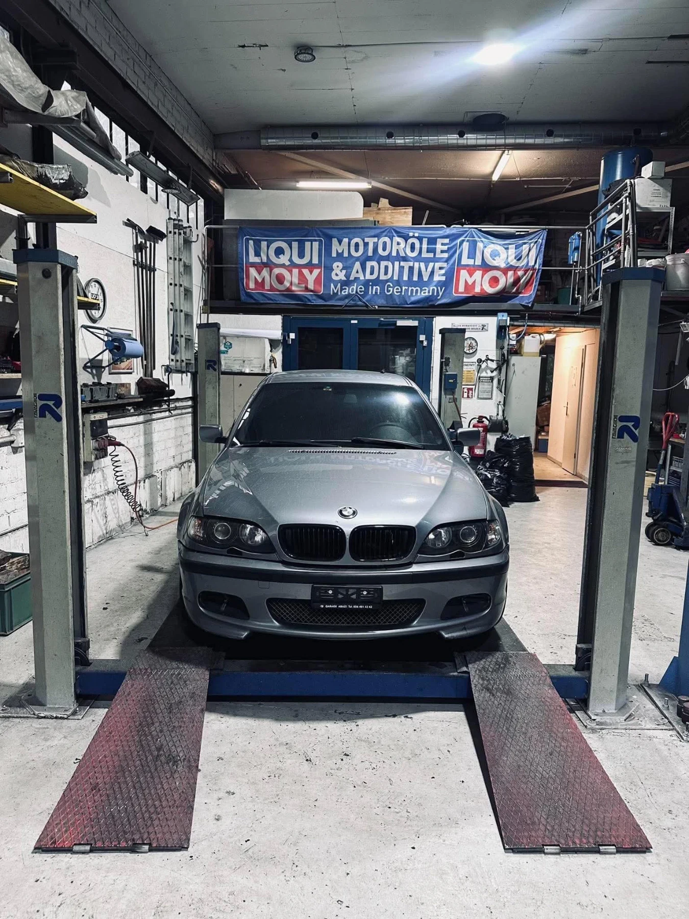 BMW 330 330d - M packet - SWISS - 204ps, снимка 7 - Автомобили и джипове - 56231265