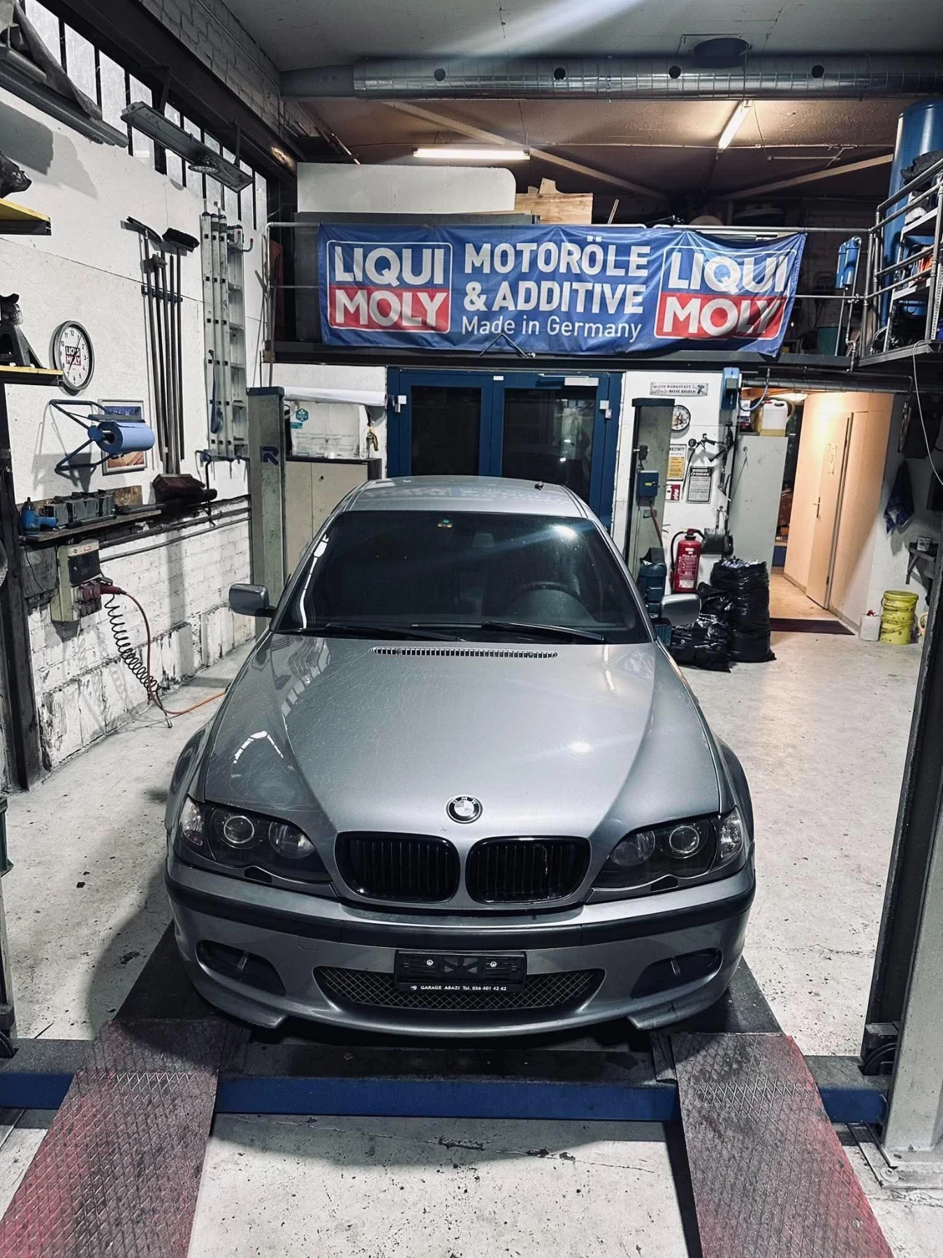 BMW 330 330d - M packet - SWISS - 204ps
