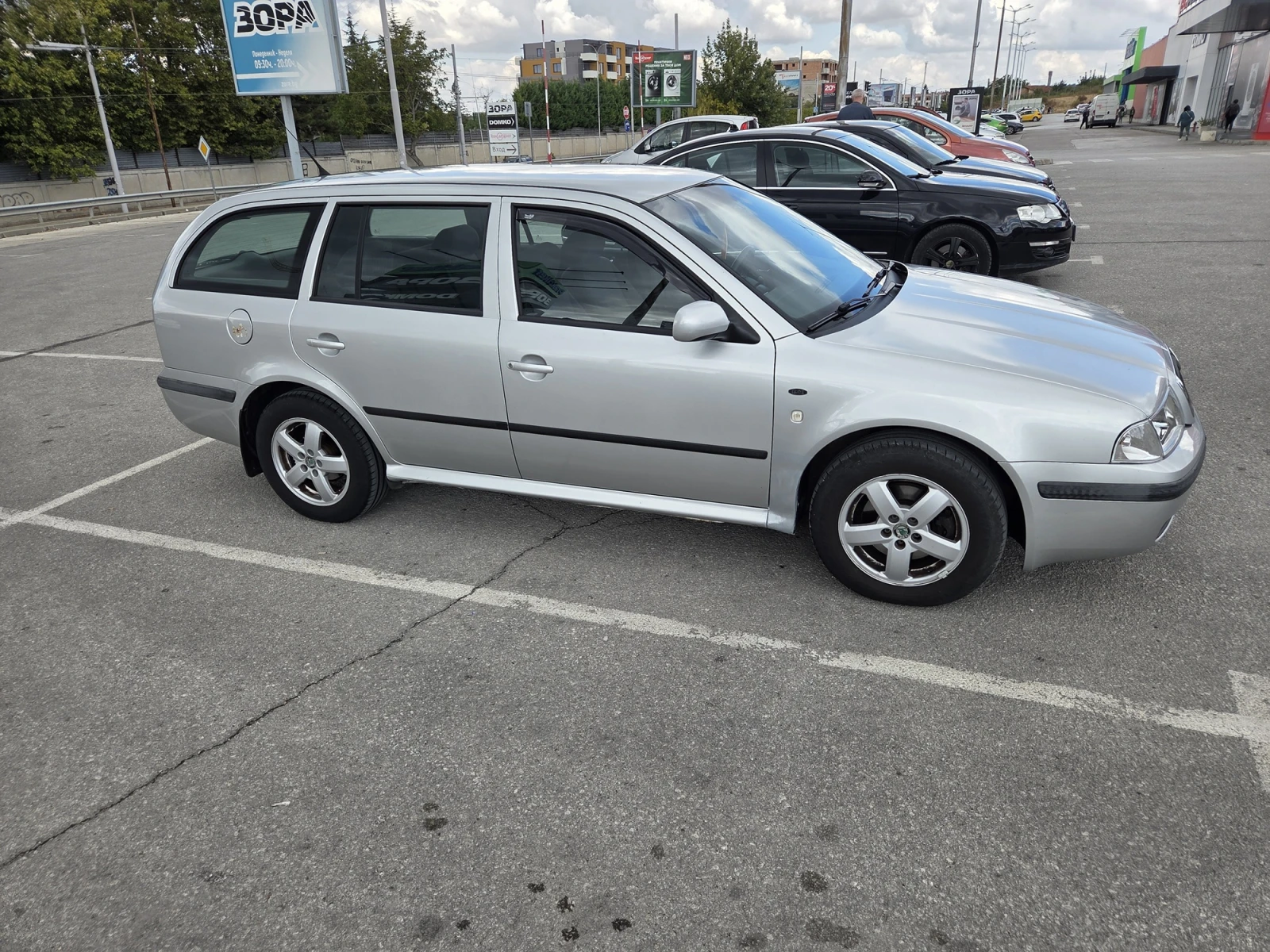 Skoda Octavia 2.0i, снимка 6 - Автомобили и джипове - 56244692