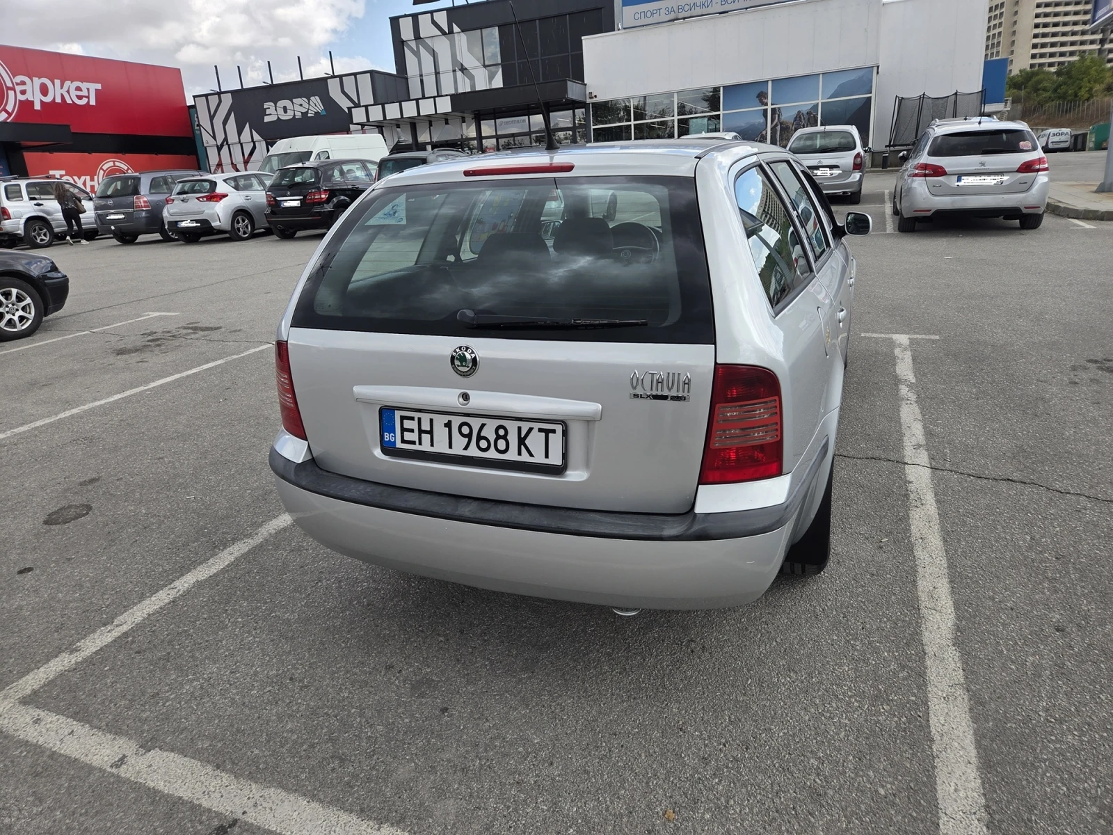 Skoda Octavia 2.0i, снимка 11 - Автомобили и джипове - 56244692