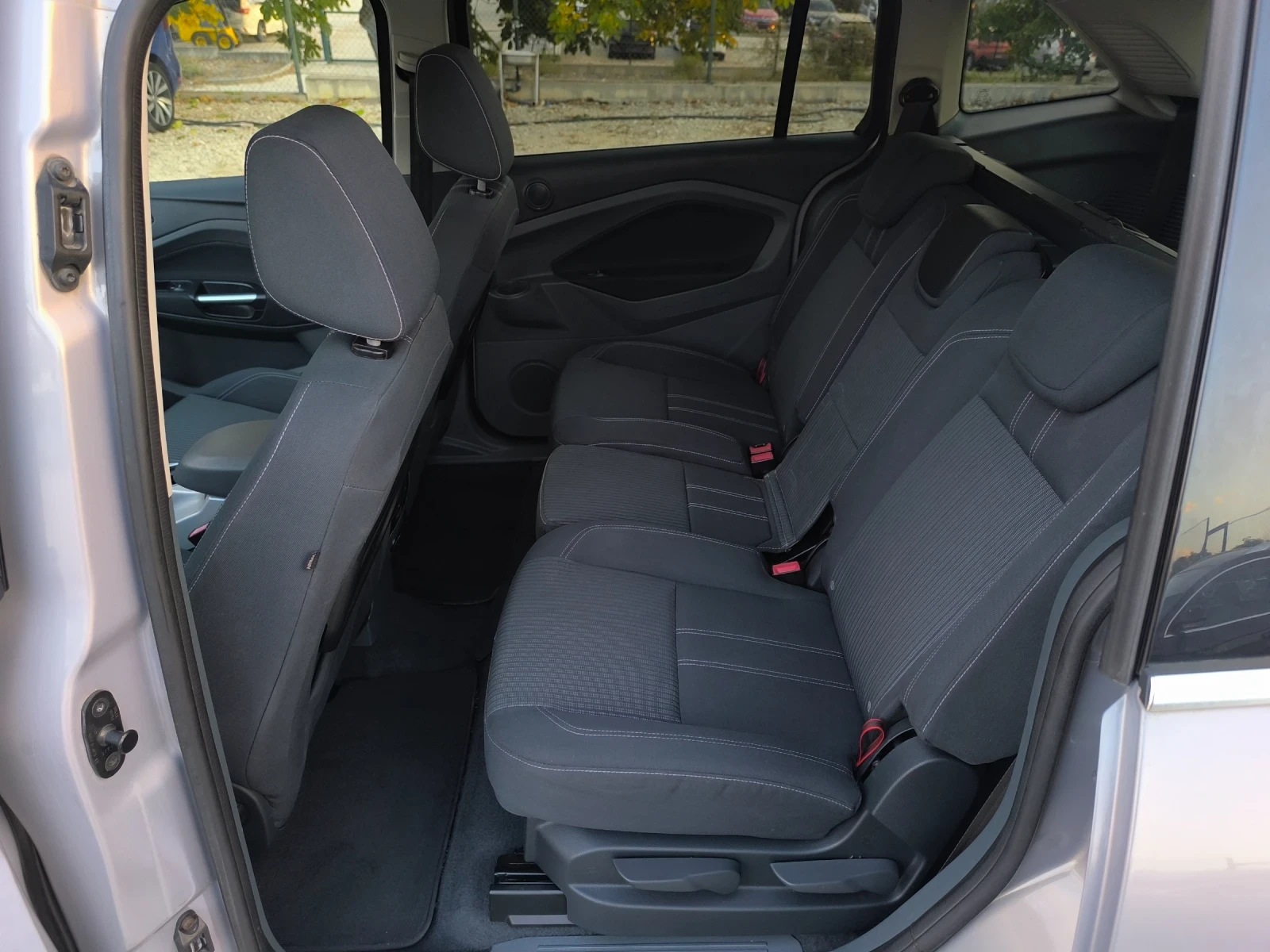 Ford Grand C-Max 1.6 TDCI TITANIUM, 7����� | Mobile.bg � ����������� 11