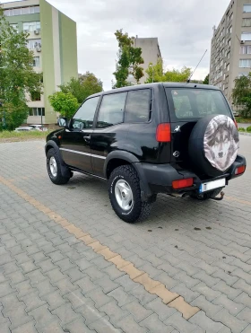 Nissan Terrano 2.4i, снимка 7