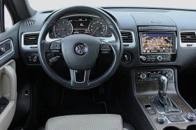 VW Touareg 3.0TDI/R-LINE/4-MOTION/KAMERA 360/DISTRONIC/PANO - [14] 