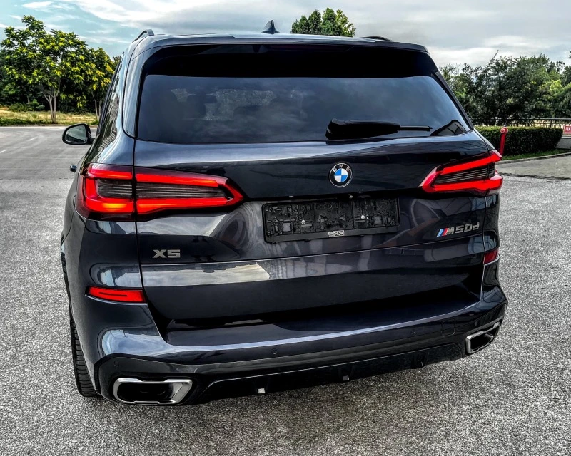 BMW X5 M50d/LASER/ПАНОРАМА/ДИСТРОНИК/МАСАЖ/ВАКУМ, снимка 5 - Автомобили и джипове - 46402466