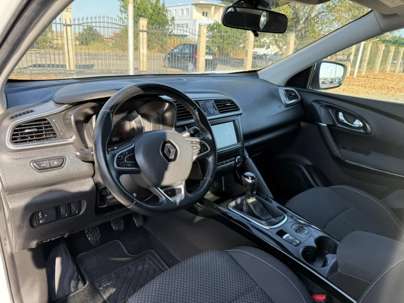 Renault Kadjar, снимка 9 - Автомобили и джипове - 51444827