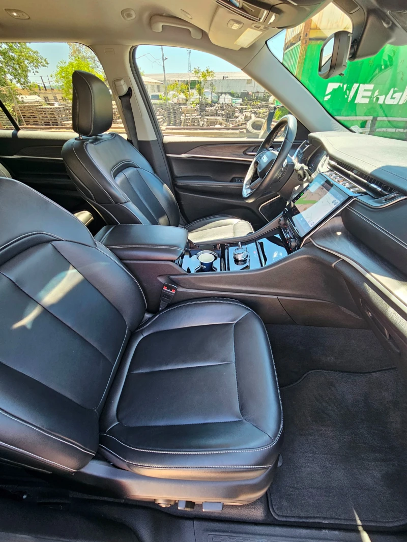 Jeep Grand cherokee LONG 3.6V6 4x4, снимка 15 - Автомобили и джипове - 52293063