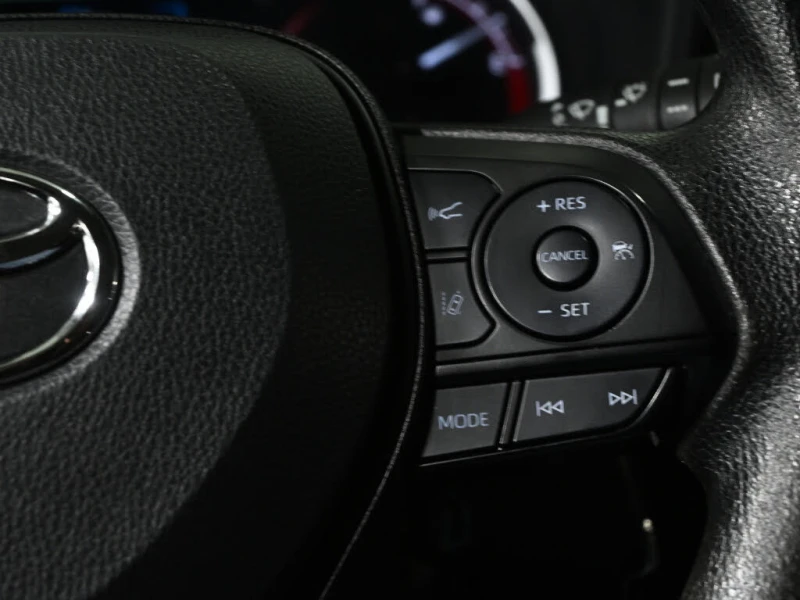 Toyota Rav4 LE AWD, снимка 11 - Автомобили и джипове - 52495740