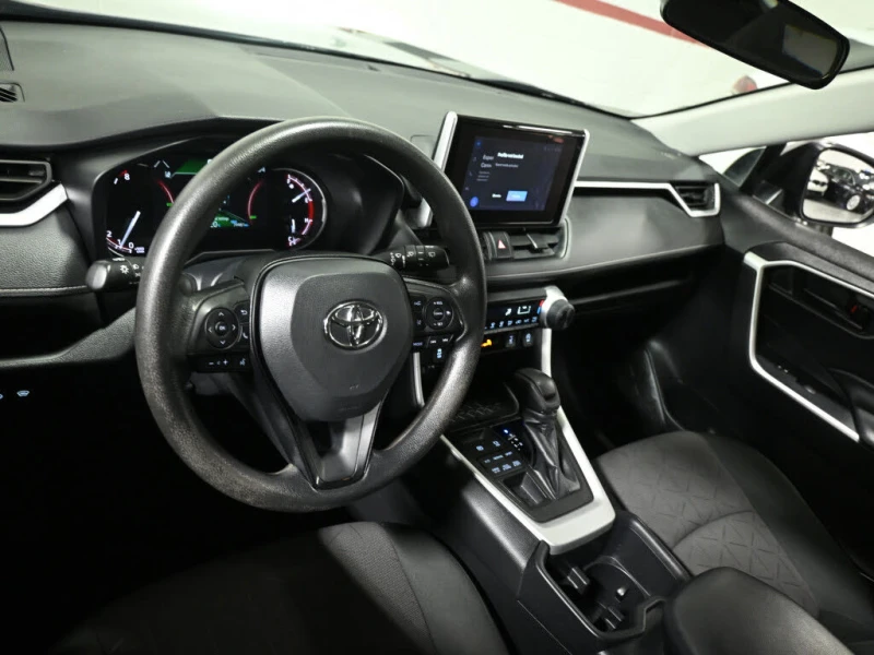 Toyota Rav4 LE AWD, снимка 8 - Автомобили и джипове - 52495740