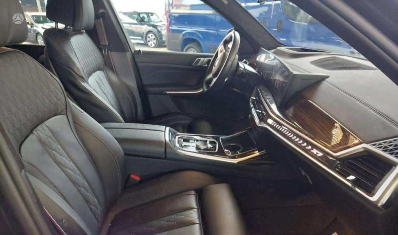 BMW X7 M-Sport xDrive, снимка 6 - Автомобили и джипове - 52804376