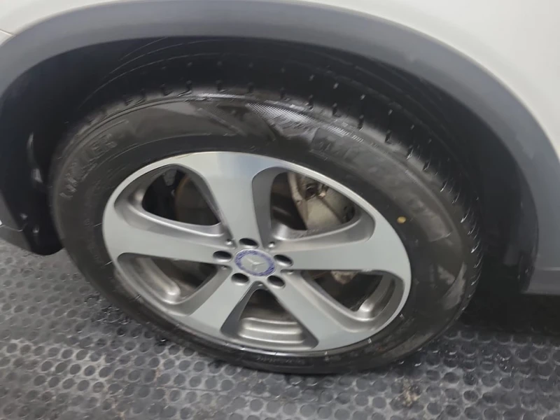 Mercedes-Benz GLC * 300 * CARFAX * ЦЕНА ДО БГ, снимка 8 - Автомобили и джипове - 52935354