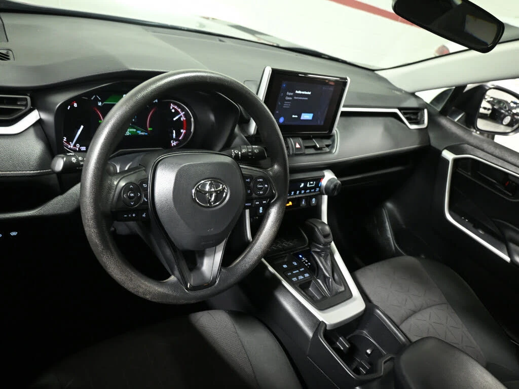 Toyota Rav4 LE AWD - изображение 8