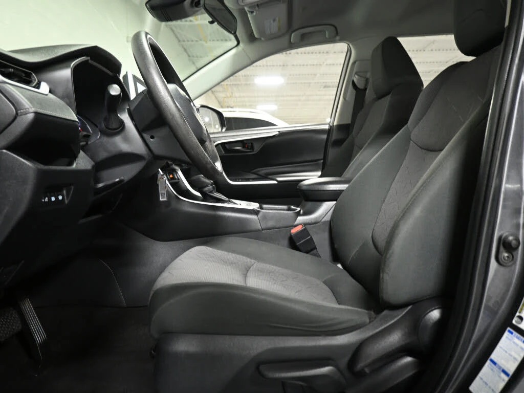 Toyota Rav4 LE AWD - изображение 9