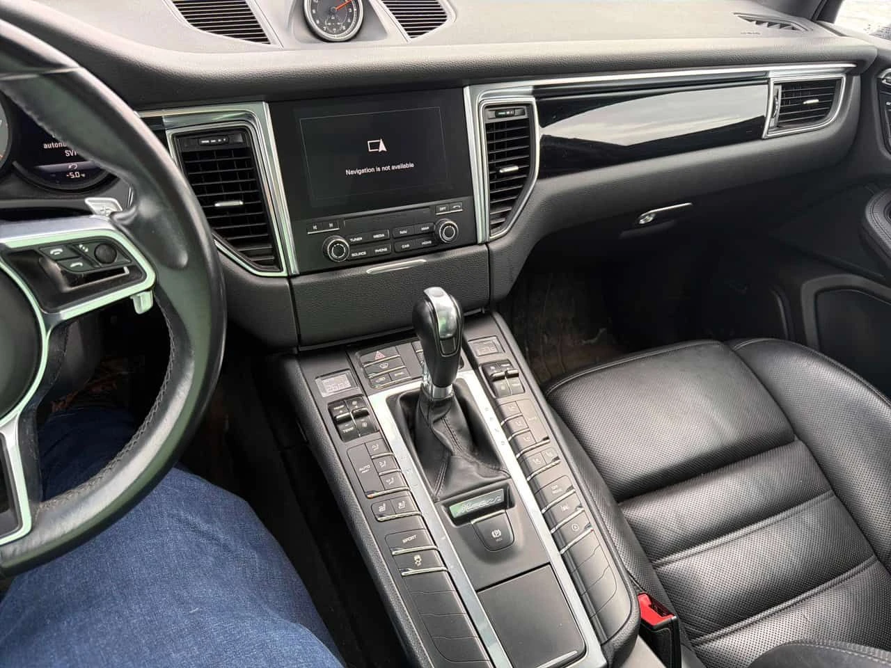 Porsche Macan * S * CARFAX * PANO * KEYLESS * ОБДУХВАНЕ, снимка 9 - Автомобили и джипове - 53880153