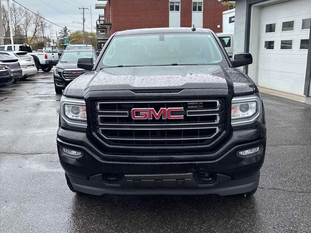 Gmc Sierra * SLE * ЛИЦЕНЗИРАН ДИЛЪР * КОМПЛЕКТ ГУМИ, снимка 6 - Автомобили и джипове - 54711030