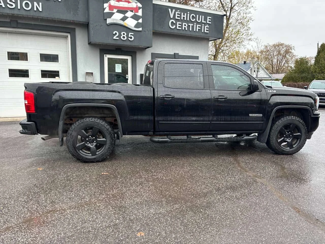 Gmc Sierra * SLE * ЛИЦЕНЗИРАН ДИЛЪР * КОМПЛЕКТ ГУМИ, снимка 3 - Автомобили и джипове - 54711030