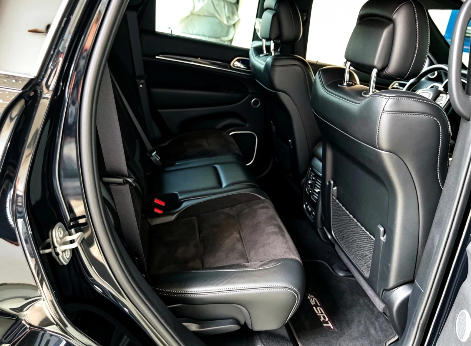 Jeep Grand cherokee 6.4 SRT/Facelift/Очакван внос, снимка 8 - Автомобили и джипове - 54824899