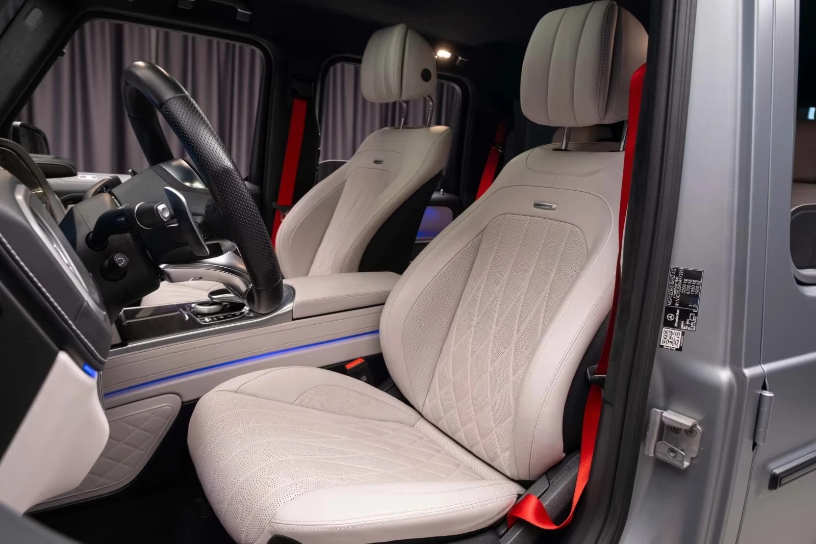 Mercedes-Benz G 63 AMG FACELIFT / 4 MATIC / NIGHT / 360 / MULTIBEAM/ BURM, снимка 9 - Автомобили и джипове - 55187396