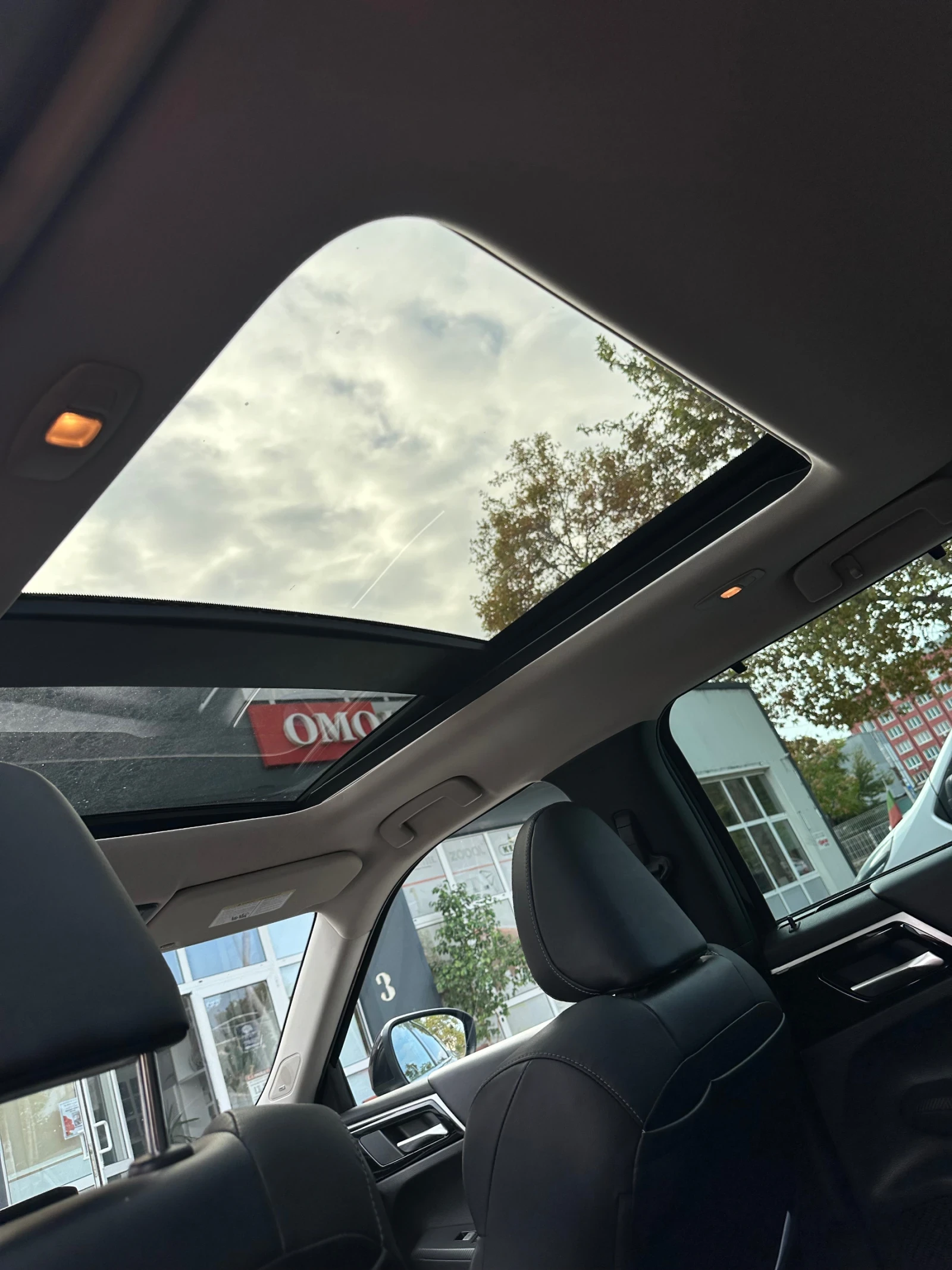 Mitsubishi Outlander, снимка 11 - Автомобили и джипове - 56644530