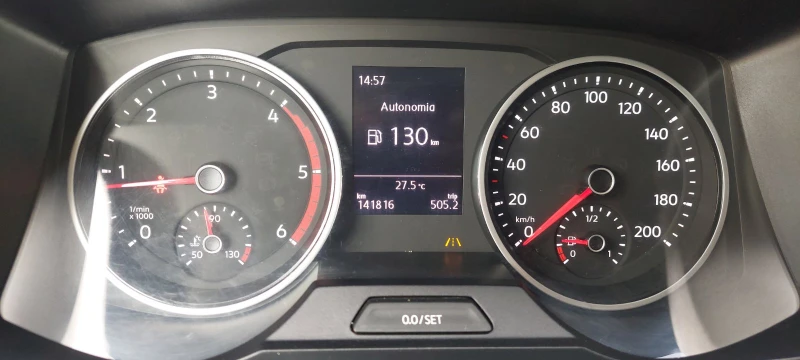 VW Crafter 2.0 tdi клима двойна гума Б категория, снимка 15 - Бусове и автобуси - 51682436