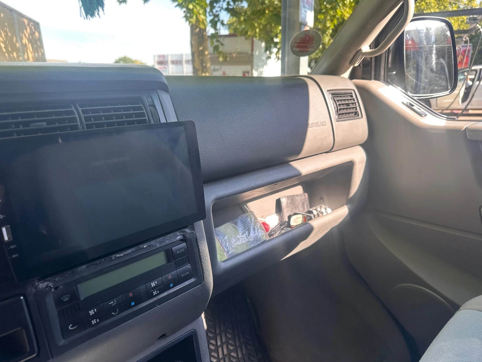 VW Multivan Silber  - изображение 3