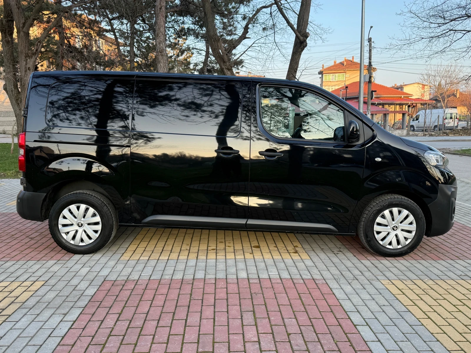 Peugeot Expert 2.0BlueHDI Premium Pack - изображение 5