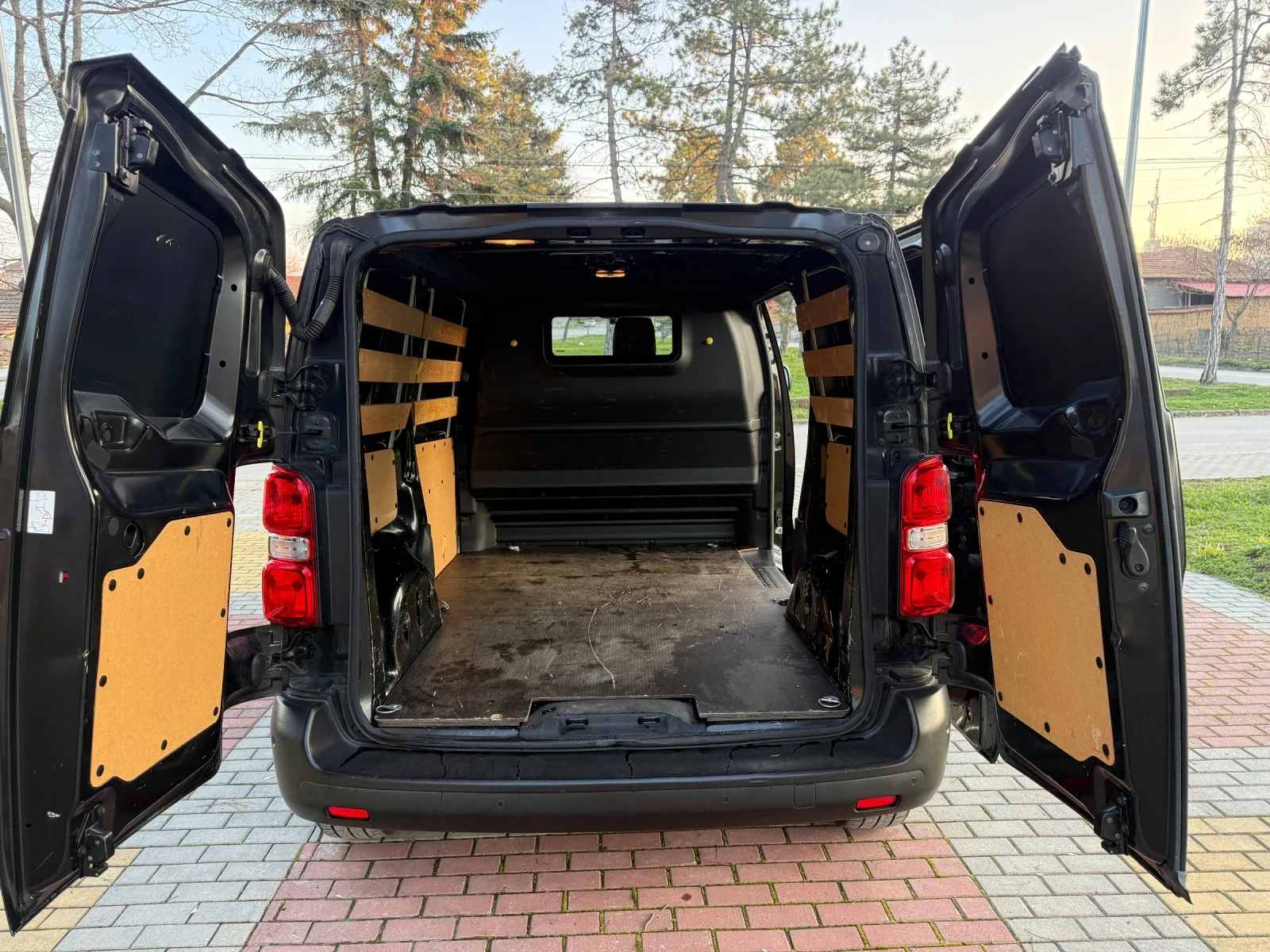 Peugeot Expert 2.0BlueHDI Premium Pack - изображение 10