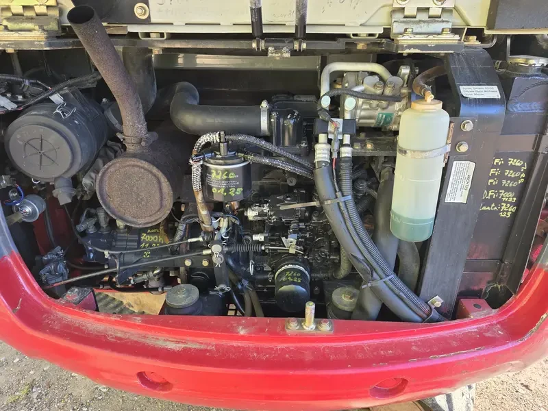 Багер Takeuchi TB 235, снимка 11 - Индустриална техника - 54550084