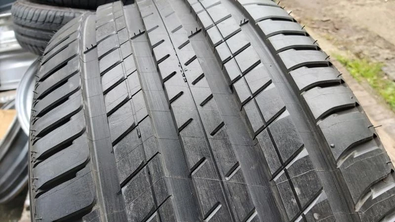 Гуми Летни 275/40R20, снимка 2 - Гуми и джанти - 29272858