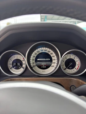 Mercedes-Benz E 400, снимка 13