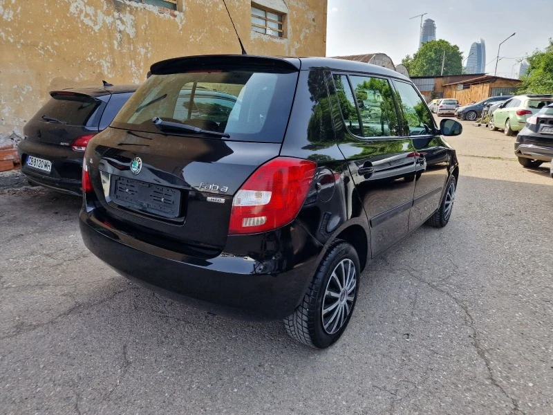 Skoda Fabia 1.2i 164000км!, снимка 4 - Автомобили и джипове - 46302656